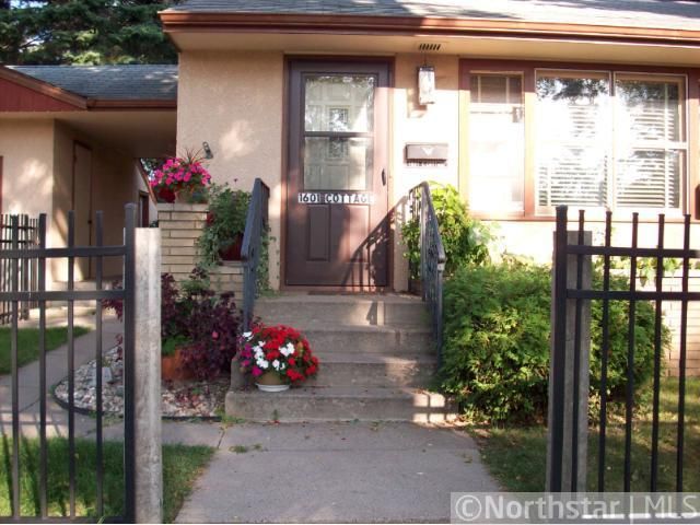 1601 Cottage Ave E, Saint Paul, MN 55106