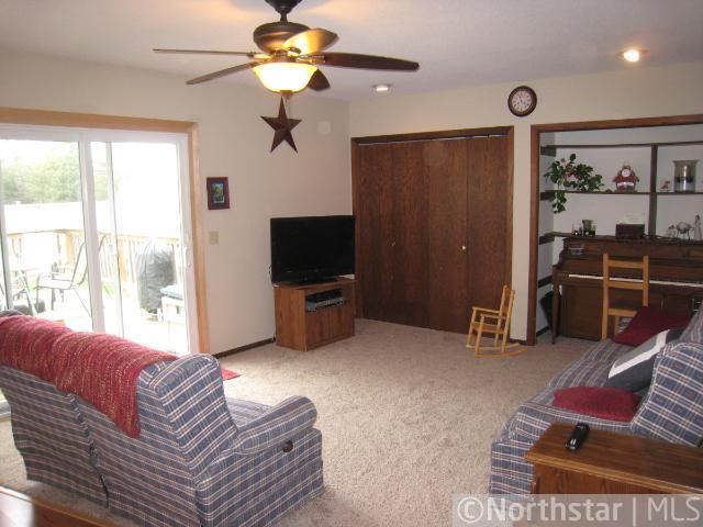5335 Hampshire Ave N, Crystal, MN 55428
