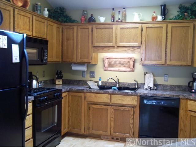 185 126th Ln NW, Coon Rapids, MN 55448