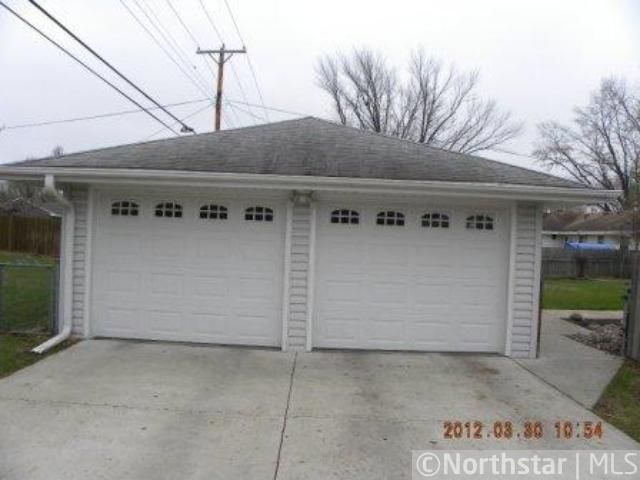 9401 Columbus Ave S, Bloomington, MN 55420
