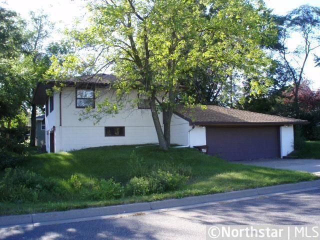 1595 Grandview Ave E, Maplewood, MN 55109
