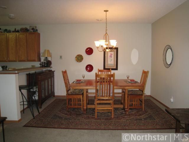 726 Maple Hills Dr #H, Maplewood, MN 55117