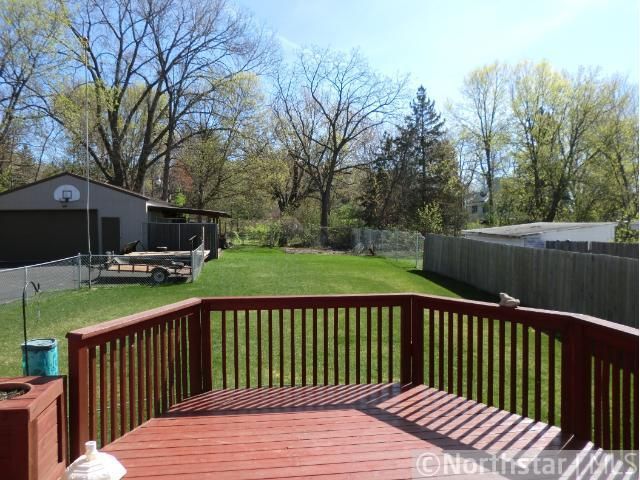 1894 Chatsworth St N, Roseville, MN 55113