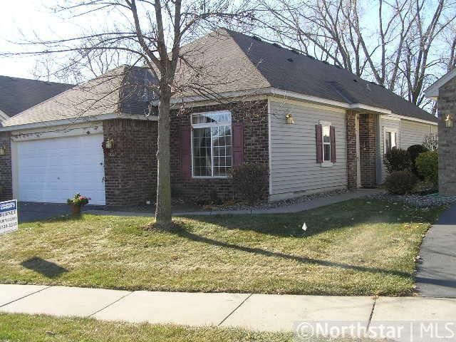 162 Lakeview Rd E, Chanhassen, MN 55317