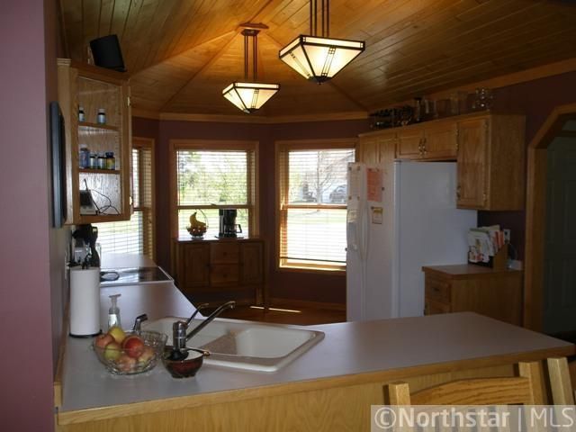 25898 Glen Oak Dr, Wyoming, MN 55092