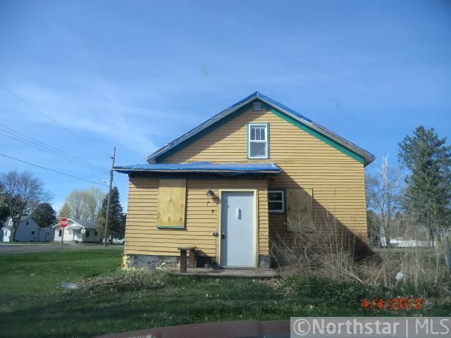 700 E Park Ave, Luck, WI 54853