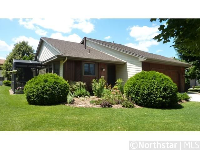 263 Tanner Ct, Circle Pines, MN 55014