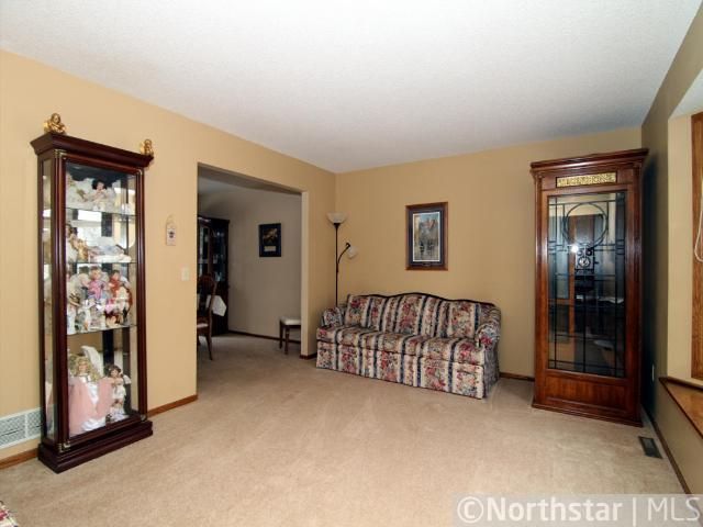 4041 154th Ct W, Rosemount, MN 55068
