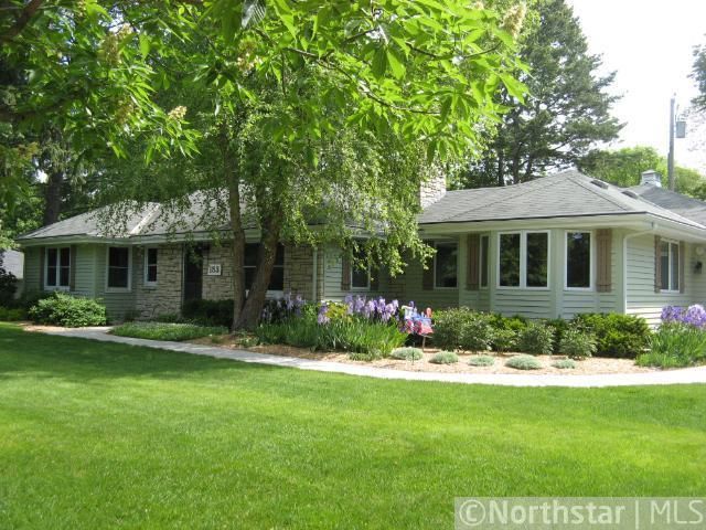 153 Blake Rd S, Hopkins, MN 55343