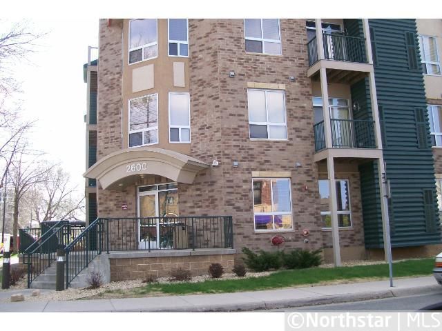 2600 University Ave SE #404, Minneapolis, MN 55414