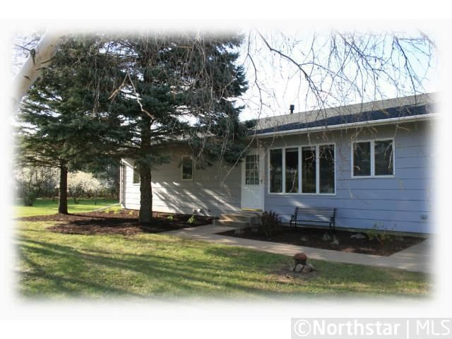 16050 Lochaven Rd, Carver, MN 55315