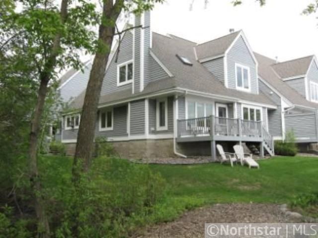 1517 Hollybrook Rd, Wayzata, MN 55391
