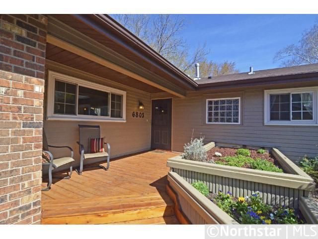 6803 Cottonwood Ln N, Maple Grove, MN 55369