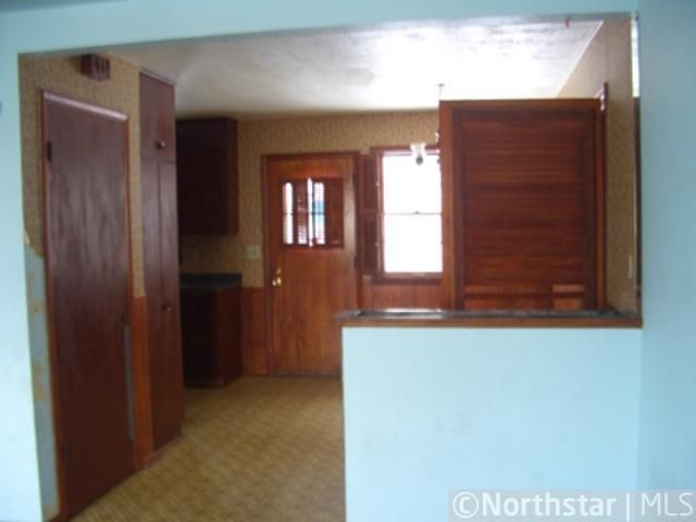 876 Arkwright St, Saint Paul, MN 55130