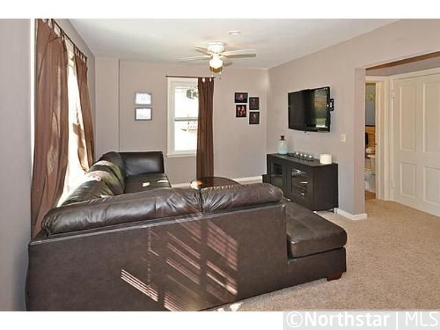 401 Pine St S, Waconia, MN 55387