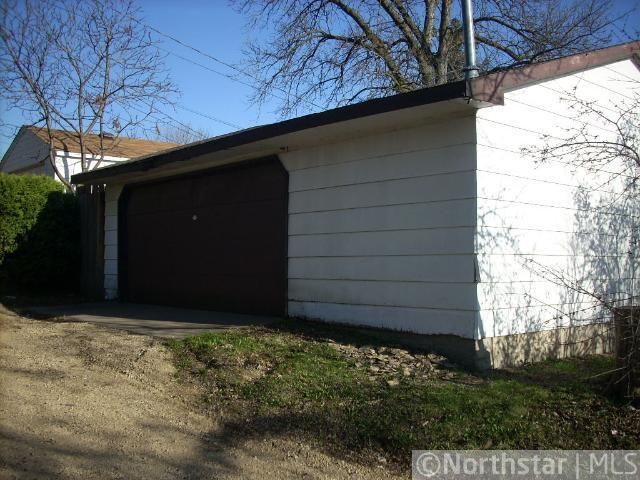 1315 Bush Ave, Saint Paul, MN 55106