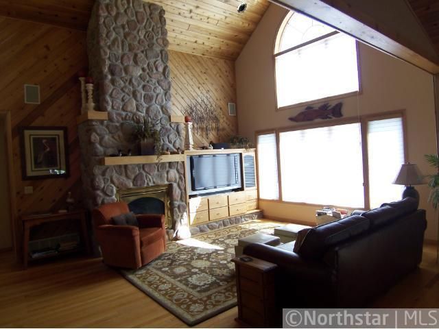 9881 Weavers Point Rd, Breezy Point, MN 56472