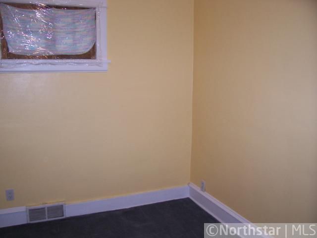 1238 3rd St E, Saint Paul, MN 55106