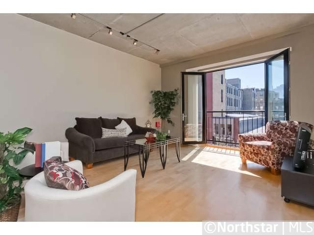 212 N 1st St #305, Minneapolis, MN 55401