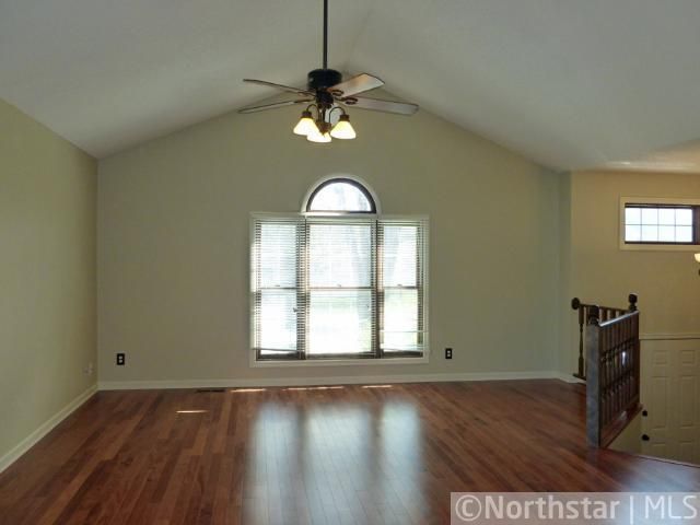 8754 Hawthorne Dr, Eden Prairie, MN 55347