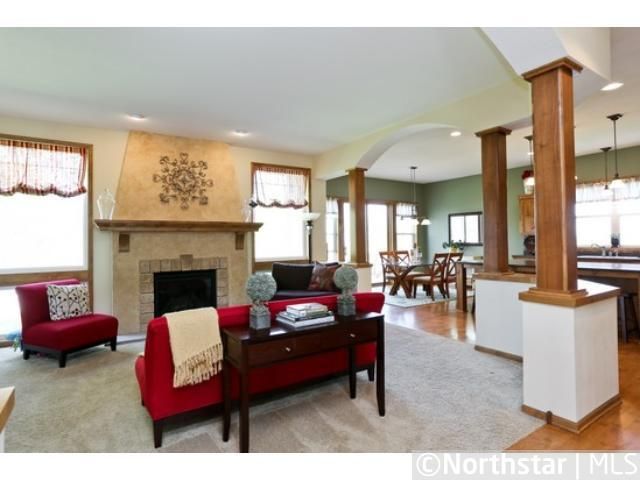 1375 Knoll Dr, Shakopee, MN 55379