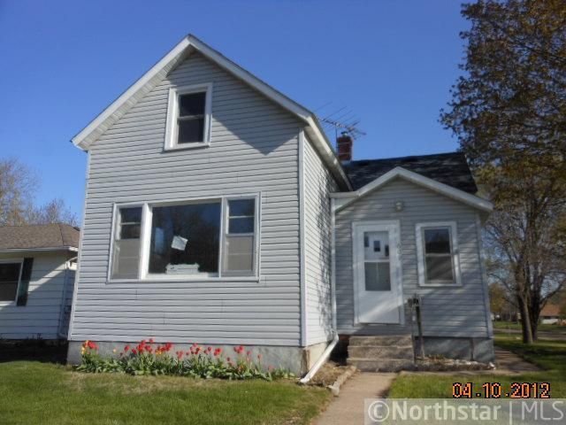 609 Main St E, New Prague, MN 56071
