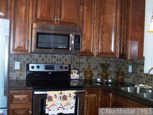 4650 Lenore Ln, Eagan, MN 55122