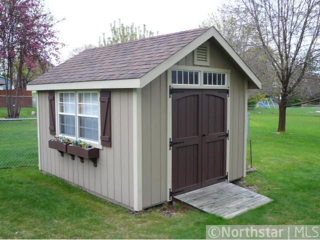 1055 16th St SE, Forest Lake, MN 55025