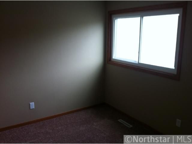 1414 Granada Rd N, Oakdale, MN 55128
