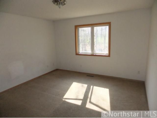 15135 Cates Lake Dr, Shakopee, MN 55372