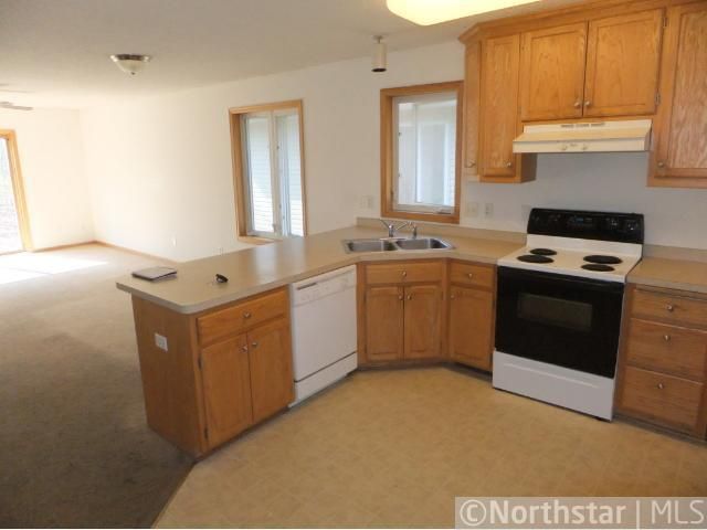 15135 Cates Lake Dr, Shakopee, MN 55372