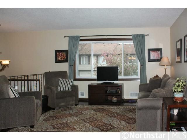 10336 Balsam Ln, Eden Prairie, MN 55347