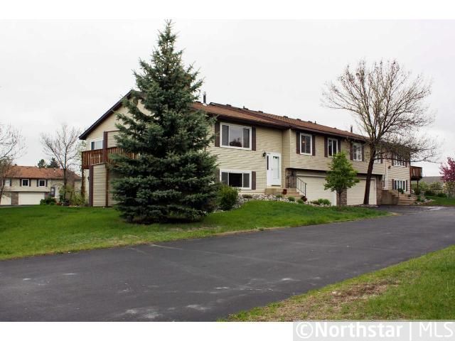 10336 Balsam Ln, Eden Prairie, MN 55347