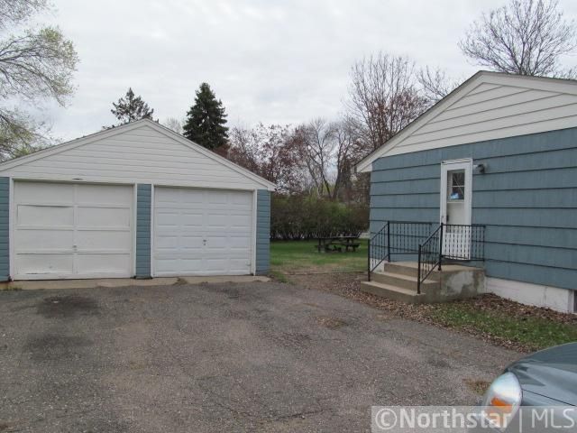 6701 66th Ave N, Brooklyn Park, MN 55428