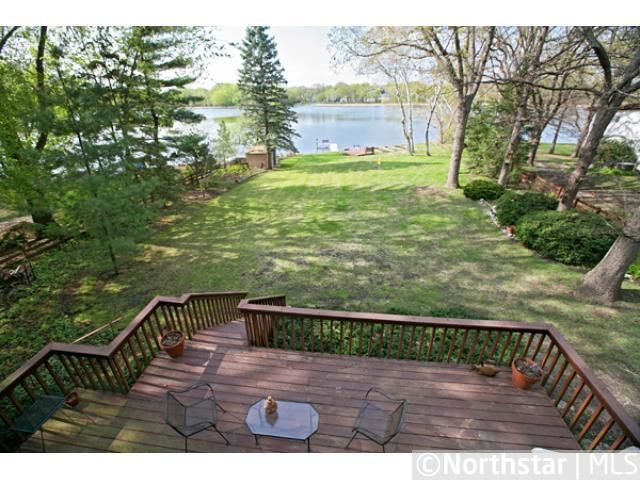 743 Heinel Dr, Roseville, MN 55113