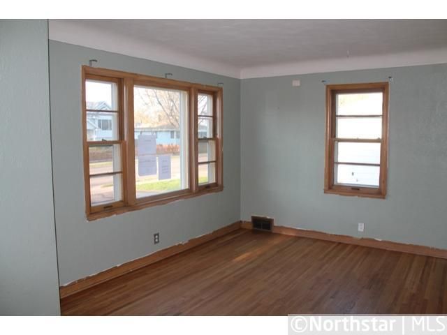 151 W Douglas St, South Saint Paul, MN 55075