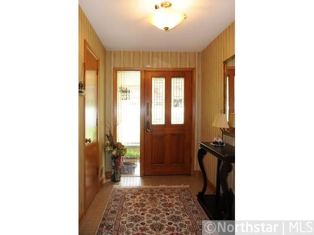 2620 Kyle Ave N, Golden Valley, MN 55422