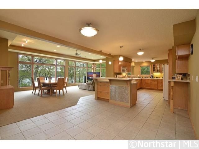 996 North Arm Dr, Mound, MN 55364