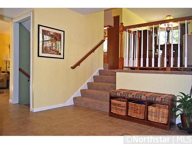 1339 Poppyseed Ct, New Brighton, MN 55112