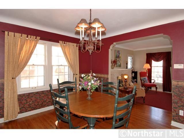 1922 Wellesley Ave, Saint Paul, MN 55105