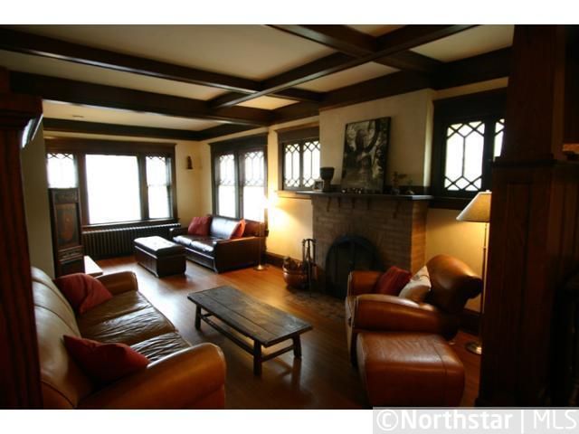 1042 Linwood Ave, Saint Paul, MN 55105