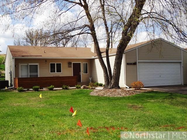 1033 Amble Rd, Shoreview, MN 55126