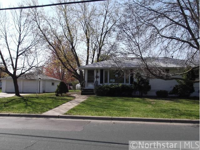 4009 73rd Ave N, Brooklyn Center, MN 55429