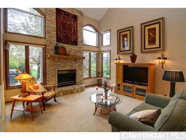 14963 Dufferin Ct, Savage, MN 55378