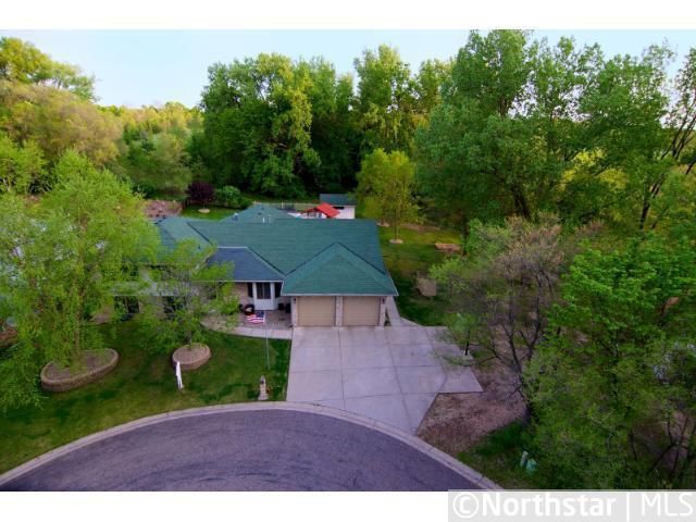 1696 63rd St E, Inver Grove Heights, MN 55077