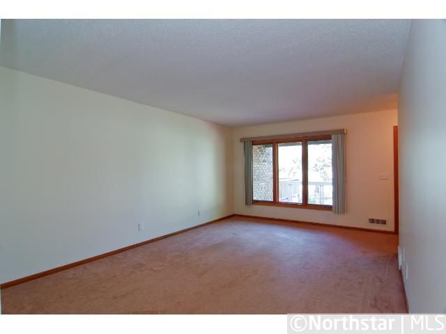 210 Windsor Ct, New Brighton, MN 55112
