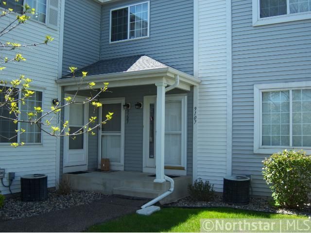 9107 Terra Verde Trl, Eden Prairie, MN 55347