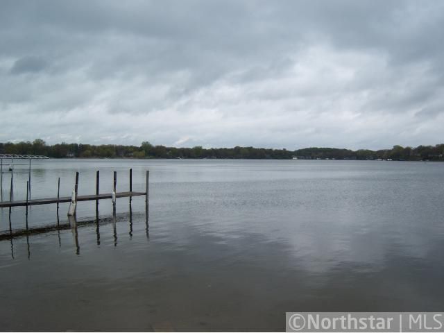 2015 Arbor Ln, Mound, MN 55364