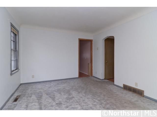 1628 Breda Ave, Saint Paul, MN 55108