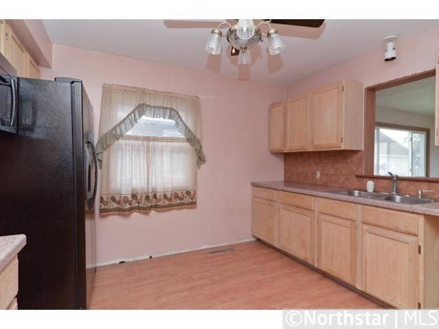 1628 Breda Ave, Saint Paul, MN 55108